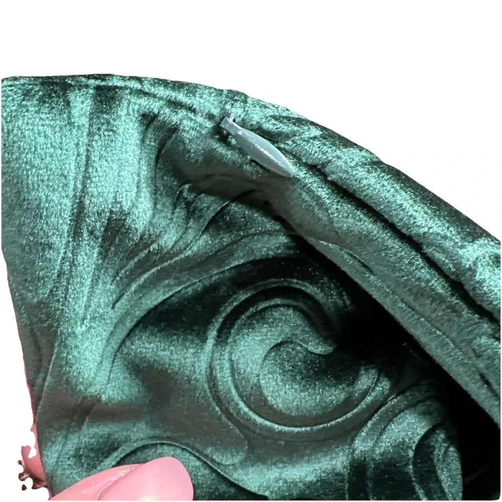 3 Each Tango Depot Emerald Green Floral Embossed Velvet Pillow Covers Zip‎ 26x26